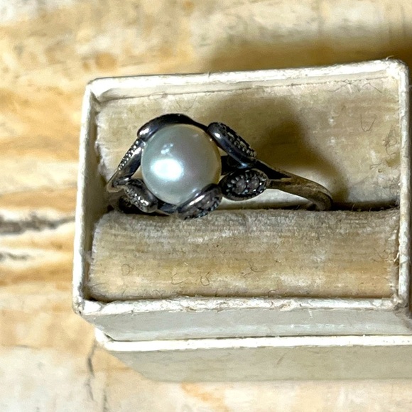 PANDORA Vintage Pearl Sterling Silver Ring - Picture 3 of 7